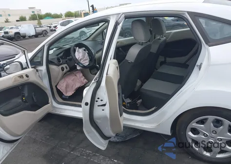 2013 Ford Fiesta S из США, поврежденный, VIN 3FADP4AJ2DM162619